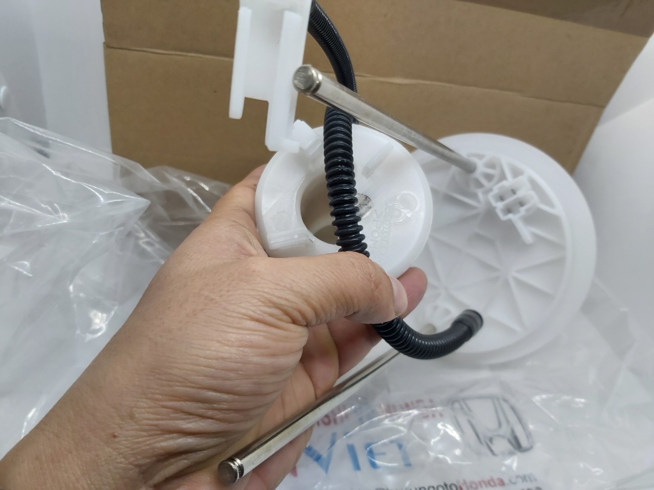 Lọc nhiên liệu xe Honda CRV